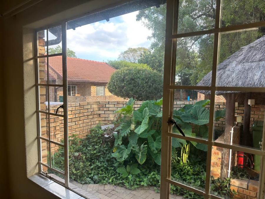 2 Bedroom Property for Sale in Safari Gardens North West
